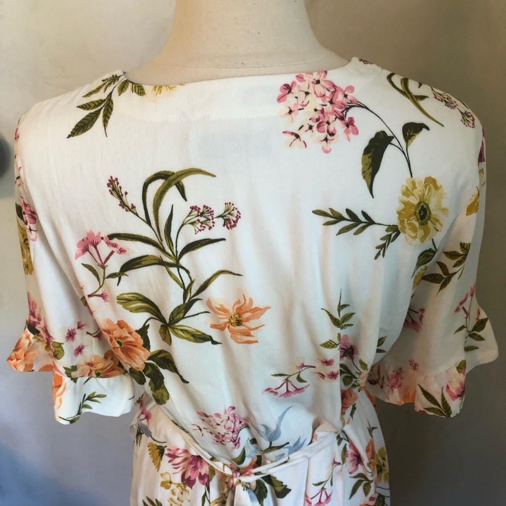 Loft Ivory wrap Dress w/ floral designs & ruffle short sleeves & hem Size 14 - Picture 12 of 15